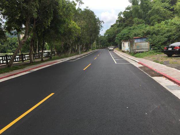 圖6 內湖路二段路面施作後2