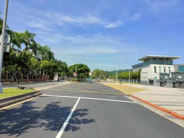 圖5北安路東往西車道(崇實路口至國防部海軍司令部側門前)施工後照片2