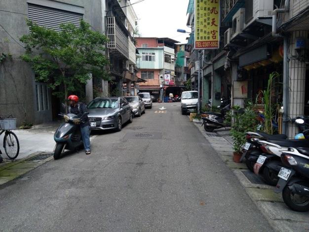 圖3. 武成街巷口路面施工前
