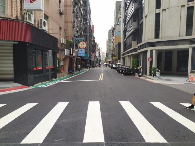 圖5撫順街(中山北路2段至承德路3段)施工後照片-2