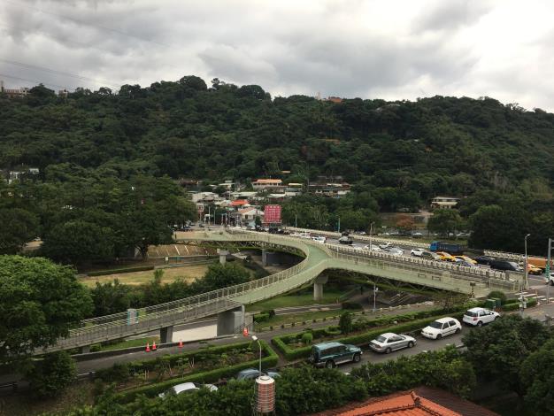 圖3新設景觀橋日間照片1（左岸往右岸鳥瞰）
