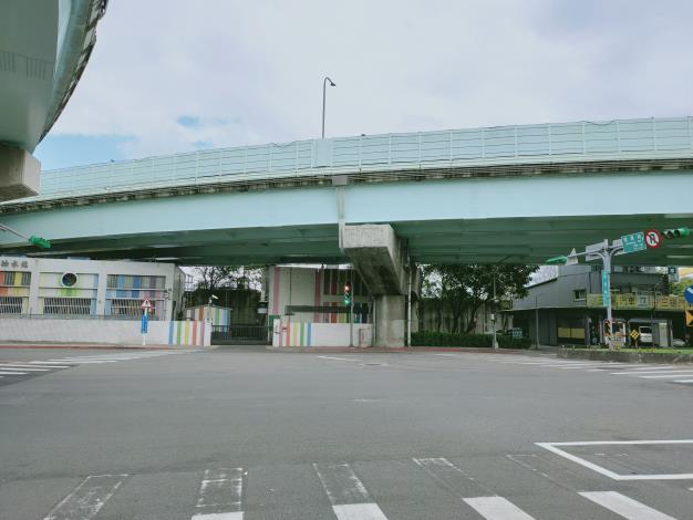 圖9麥帥二橋鋼構油漆防蝕塗裝改善工程施工後照片-塔悠路匝道