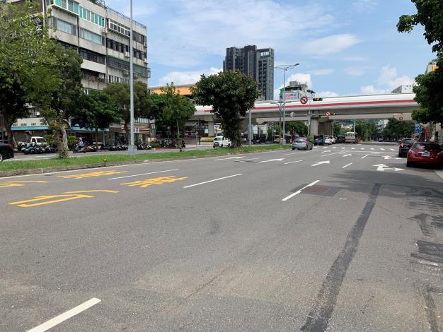 圖2福國路(中山北路6段至文林路)路面施工前