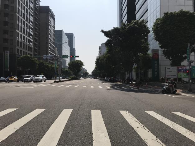 圖7民生東路3段東往西車道（復興北路至建國北路）施工前照片-1