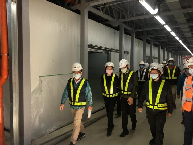 圖5. 黃珊珊副市長視察一果魚市場工地1