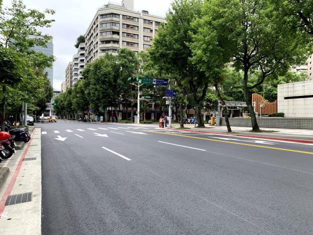 圖3 逸仙路（忠孝東路4段至仁愛路4段）施工後照片1.JPG