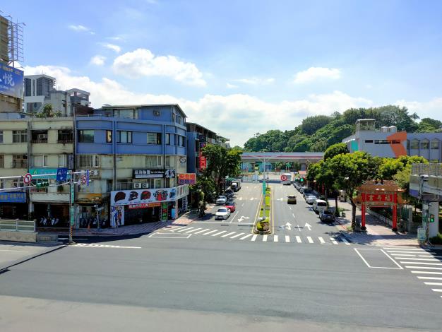 圖4 承德敦煌人行天橋東側跨敦煌路段拆除施工後照片-1