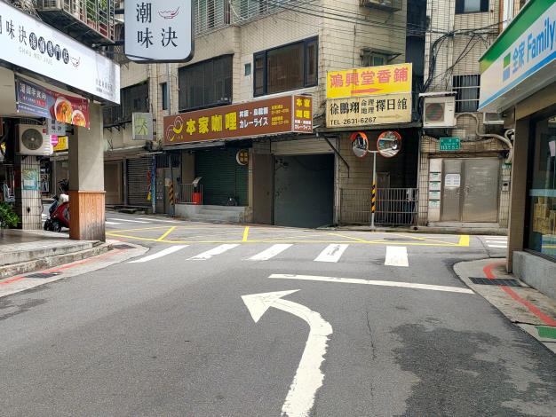 圖05內湖區東湖路43巷路面(更新前2)