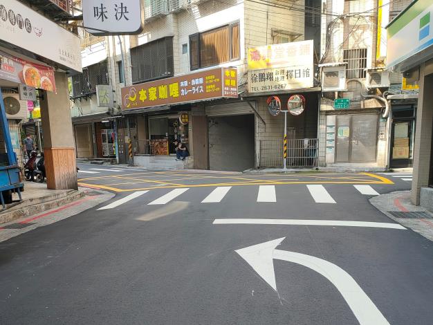 圖06內湖區東湖路43巷路面(更新後2)