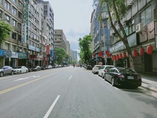 圖7 長安東路1段(林森北路至新生北路)施工後照片-3