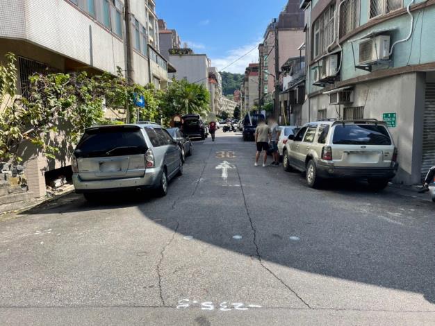 05-士東路200巷31弄路面照片(更新前)