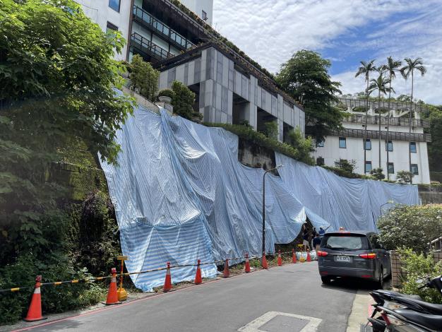 圖6 北投區奇岩路1號邊坡崩塌搶修照片