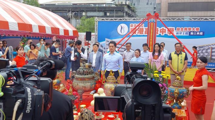 圖9南港高中綜教大樓開工典禮之祈福祝禱