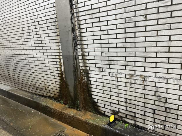 圖11 信義車行地下道清洗前照片.JPG