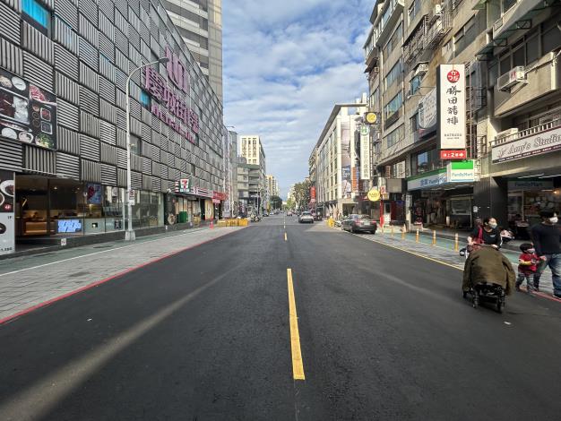 圖4 慶城街1號施工後照片(由捷運出口往外望)
