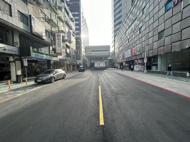 圖3 慶城街1號施工後照片(望向捷運出口)