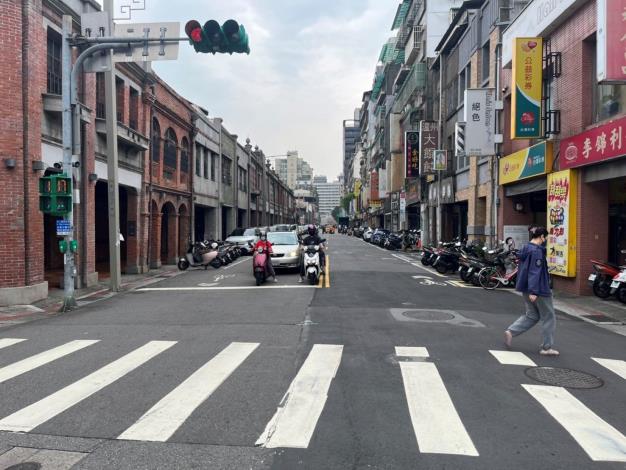 圖4康定路側施工前照片