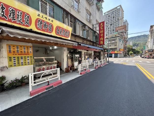 圖8 忠孝東路5段524巷實體人行區隔完成後民眾舒適通行