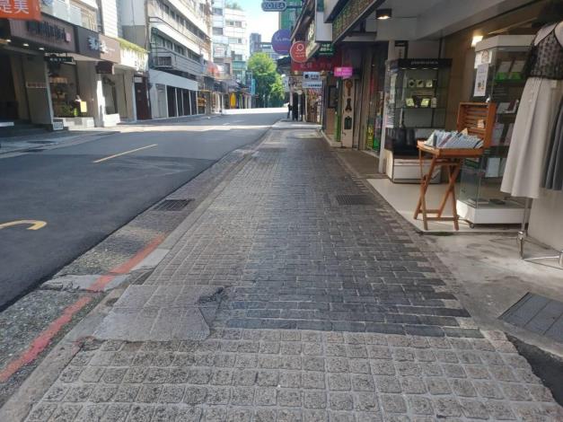 圖4施工前石材鋪面凹凸不平