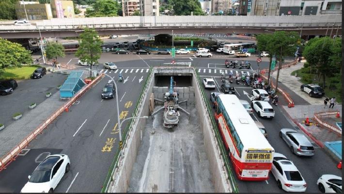 圖3 增加混凝土預鑄塊填築2