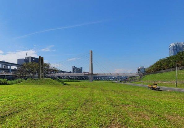 圖4自行車橋全景模擬圖-2