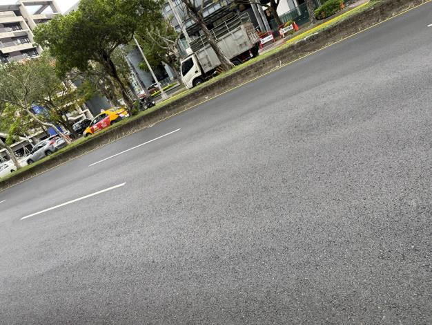 圖7 舊宗路一段（民權東路6段至新湖一路間）路面更新後2