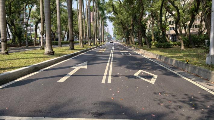 圖4 仁愛路三段橡膠瀝青鋪面現況