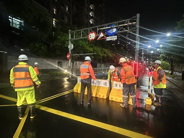 圖3設置紐澤西護欄阻擋車輛駛入