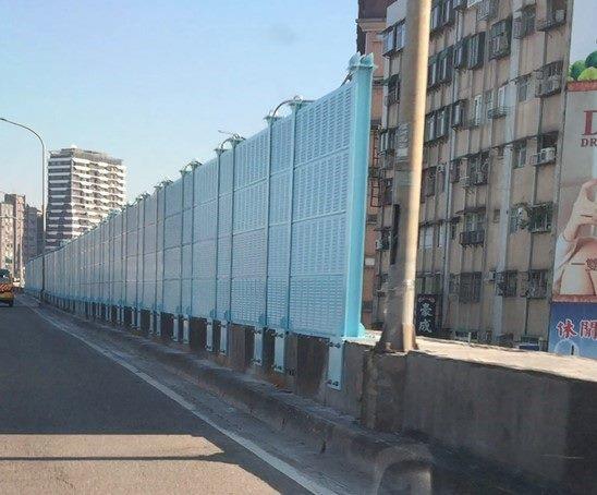 環河快速道路隔音牆01