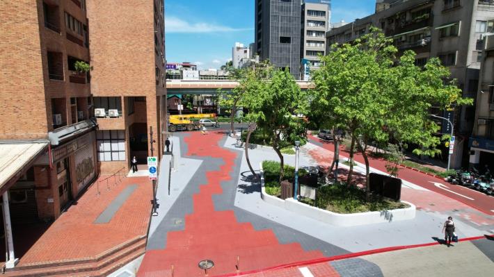 完工照_空拍另一角度