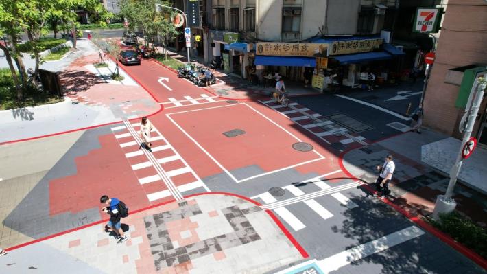 完工照_空拍路口