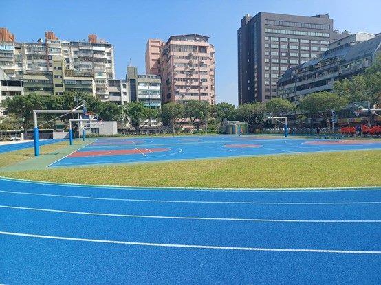 完工照_學校操場