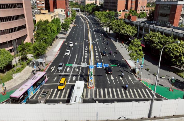 羅斯福路往北方向施工後照片.JPG