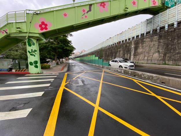 水源路隔音牆及分隔島01