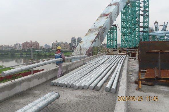 11205-主橋B104單元人行道施工作業