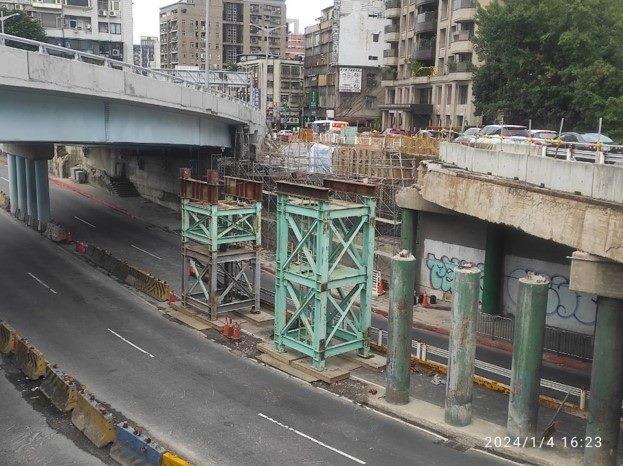 11301-水源路暫撐架安裝作業
