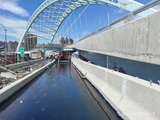 11306-機車道L_Guss鋪築