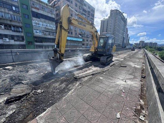 11307-水源快速道路匝道AC刨除