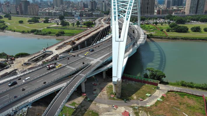 11308-主橋施工現況(臺北端).JPG