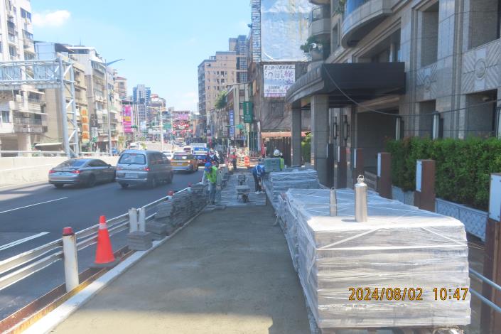 11308-重慶南路東側透水磚鋪設.JPG