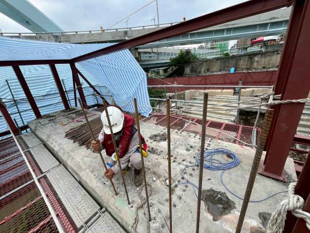 11405-川端橋帽梁增築植筋