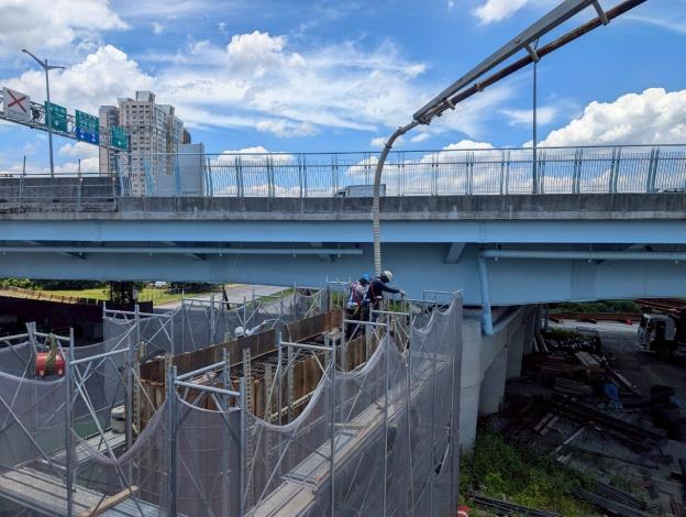 11406-P11帽梁增築灌漿