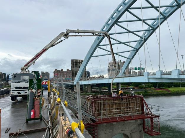 11406-P01帽梁增築灌漿