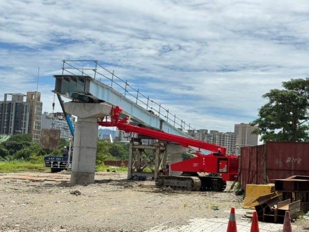 11408-牽引道鋼箱梁吊裝