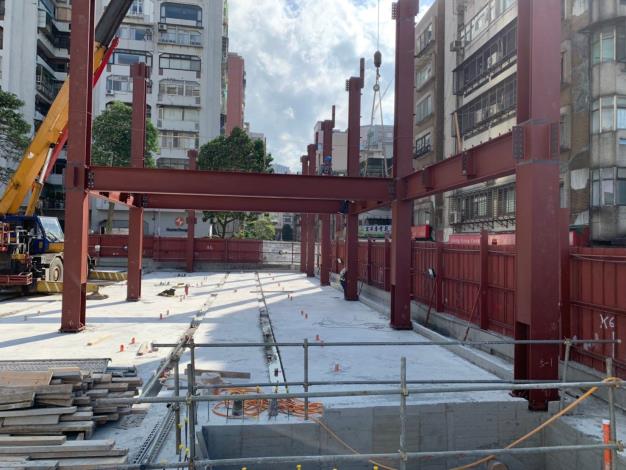 11001-中繼市場鋼構一區施作
