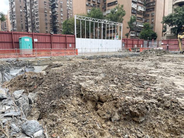 11301-第一階段(X1~X3)土方開挖.JPG