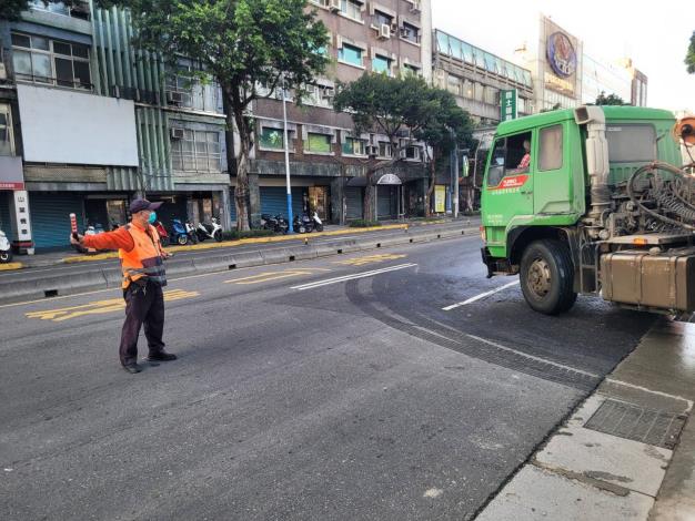 大型車輛出車交維