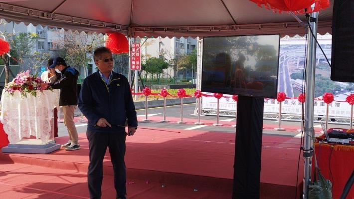圖7通車典禮之新工處劉總工程簡報