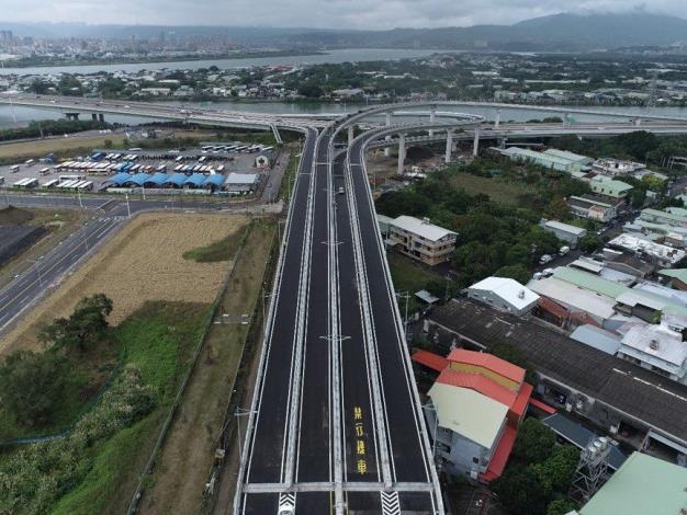 圖4福國路延伸段增設匝道銜接洲美快速道路 完工照片3