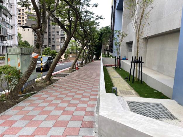 圖7 北側外觀及人行道